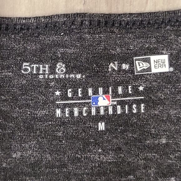 Pittsburgh Pirates 5th & Ocean By New Era Women Size Medium Long Sleeve Shirt - Picture 4 of 4